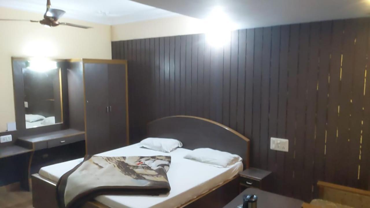 הרידוואר Hotel Raj Deluxe מראה חיצוני תמונה